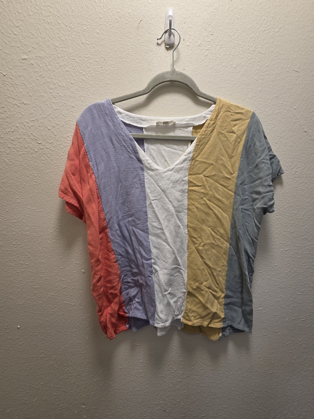 entro Multicolor V-Neck Short Sleeve Colorblock Top